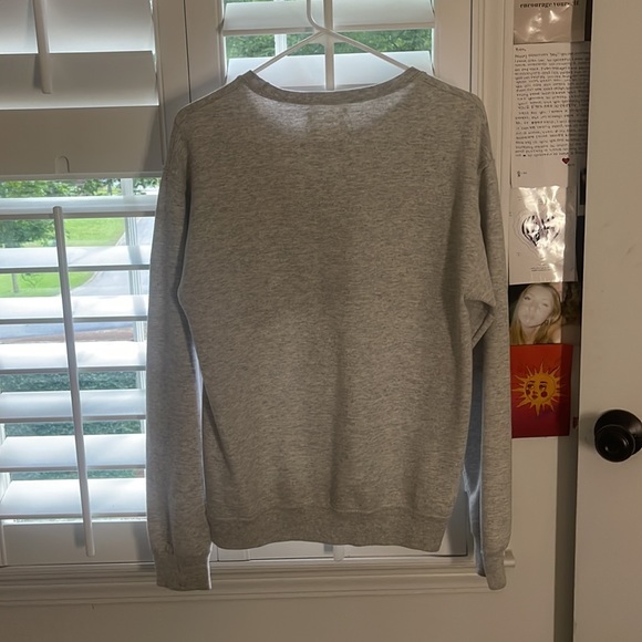 college crewneck sweatshirt graphic - Picture 4 of 4